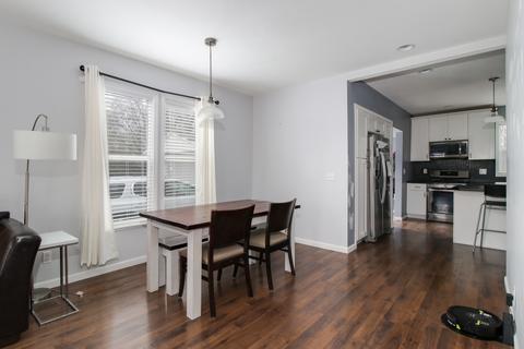 907 S Linden St, Normal, IL 61761 photo 4