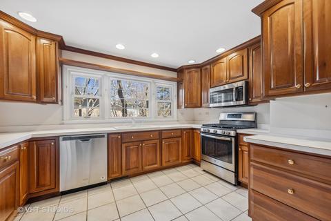185 Longfellow Dr, Wheaton, IL 60189 photo 10