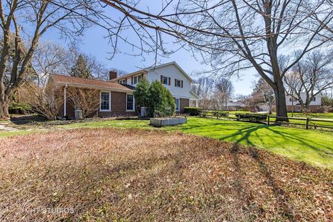185 Longfellow Dr, Wheaton, IL 60189 photo 3