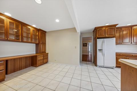 185 Longfellow Dr, Wheaton, IL 60189 photo 12