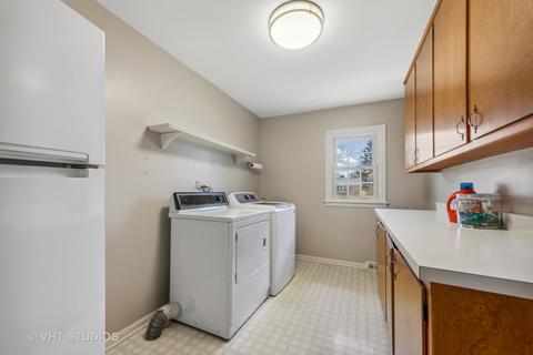 185 Longfellow Dr, Wheaton, IL 60189 photo 14