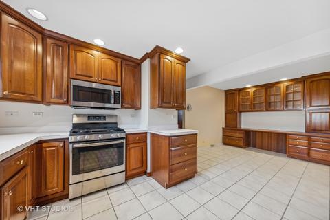 185 Longfellow Dr, Wheaton, IL 60189 photo 11