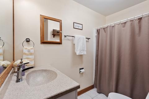 818 N Blanchard St, Wheaton, IL 60187 photo 14