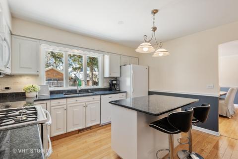 818 N Blanchard St, Wheaton, IL 60187 photo 5