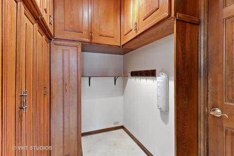818 N Blanchard St, Wheaton, IL 60187 photo 8