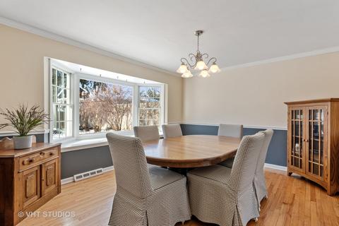 818 N Blanchard St, Wheaton, IL 60187 photo 3