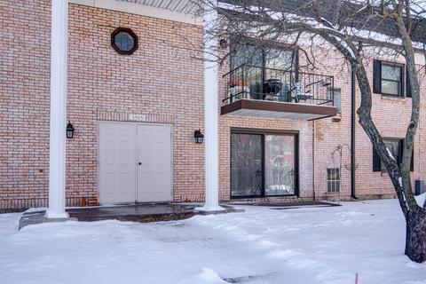 3305 Kirchoff Rd #1B, Rolling Meadows, IL 60008 photo 2