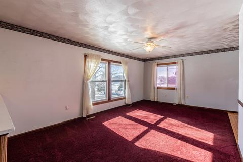 405 Depot St, Walnut, IL 61376 photo 4