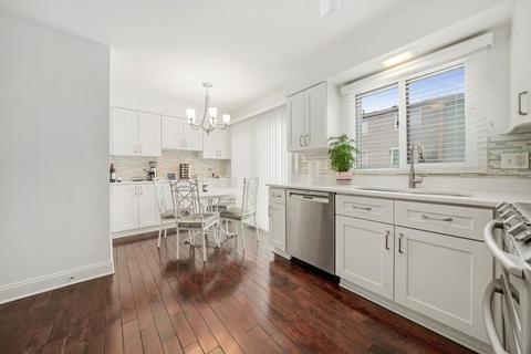 710 Lakeside Circle Dr, Wheeling, IL 60090 photo 4
