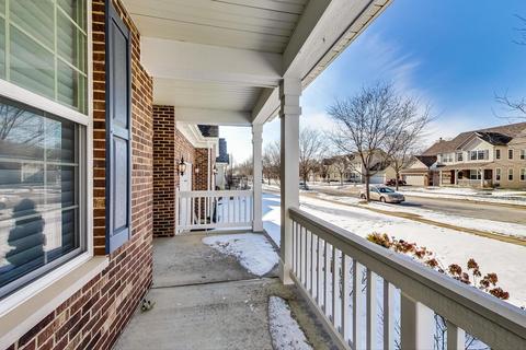 351 Comstock Dr, Elgin, IL 60124 photo 3