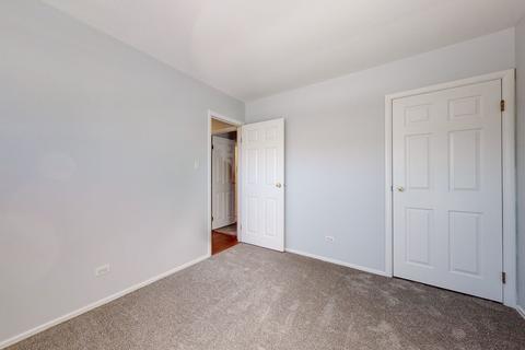 1490 Dennison Rd, Hoffman Estates, IL 60169 photo 14