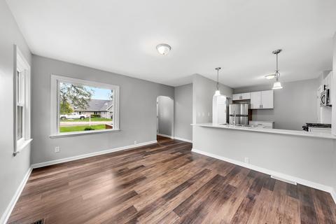 120 E Second Ave, New Lenox, IL 60451 photo 4