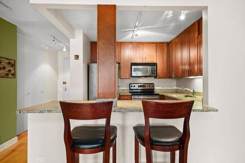 30 E Huron St #2410, Chicago, IL 60611 photo 5