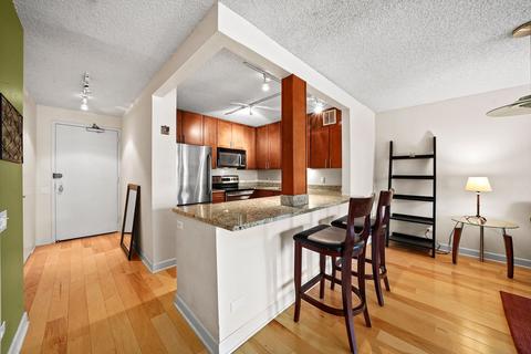 30 E Huron St #2410, Chicago, IL 60611 photo 6