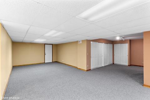 1575 Brittany Ln, Hoffman Estates, IL 60192 photo 37