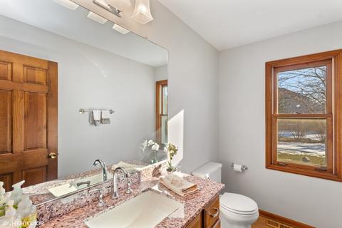 1575 Brittany Ln, Hoffman Estates, IL 60192 photo 23