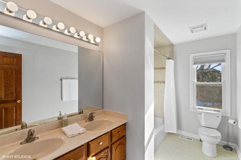 1575 Brittany Ln, Hoffman Estates, IL 60192 photo 33