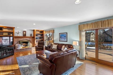 1575 Brittany Ln, Hoffman Estates, IL 60192 photo 16
