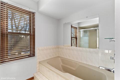 1575 Brittany Ln, Hoffman Estates, IL 60192 photo 28