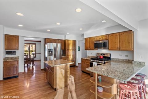 1575 Brittany Ln, Hoffman Estates, IL 60192 photo 22