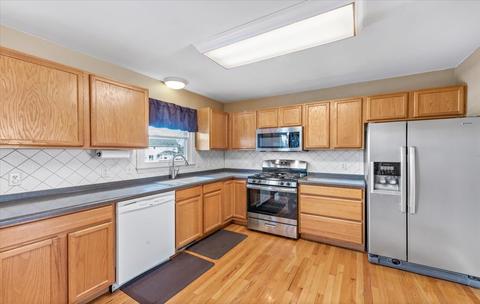 123 Devonshire Dr, Dekalb, IL 60115 photo 10