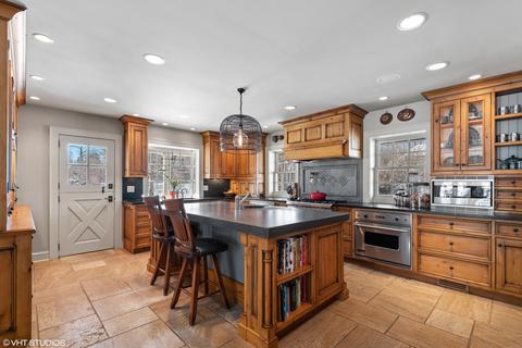58 Overlook Dr, Golf, IL 60029 photo 8