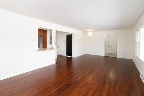 1005 W Pendleton Pl, Mount Prospect, IL 60056 photo 4
