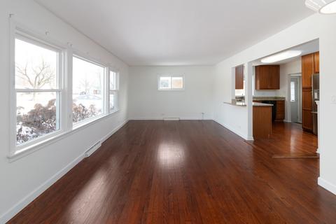 1005 W Pendleton Pl, Mount Prospect, IL 60056 photo 3