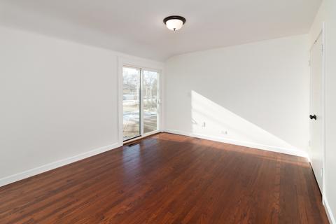 1005 W Pendleton Pl, Mount Prospect, IL 60056 photo 9