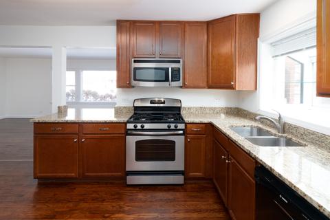1005 W Pendleton Pl, Mount Prospect, IL 60056 photo 6