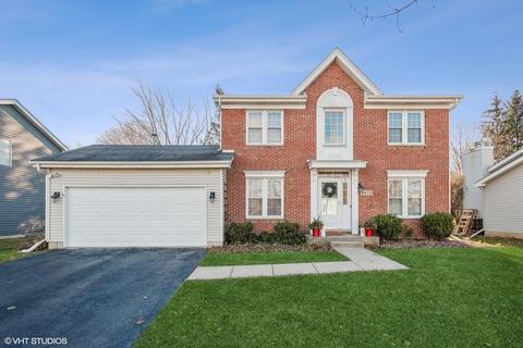 2675 Colonial Dr, Elgin, IL 60124 photo 2