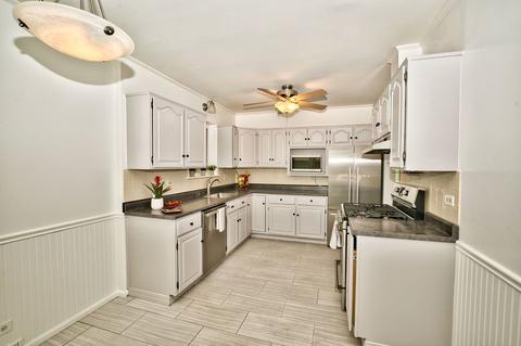 4307 W Devon Ave, Chicago, IL 60646 photo 16