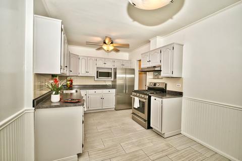 4307 W Devon Ave, Chicago, IL 60646 photo 10