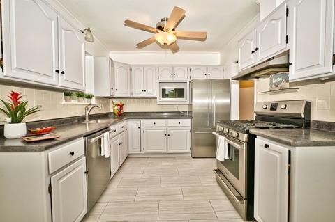 4307 W Devon Ave, Chicago, IL 60646 photo 9
