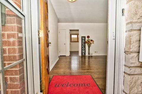 4307 W Devon Ave, Chicago, IL 60646 photo 2
