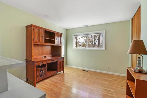 218 E Maxon Ln, Streamwood, IL 60107 photo 13