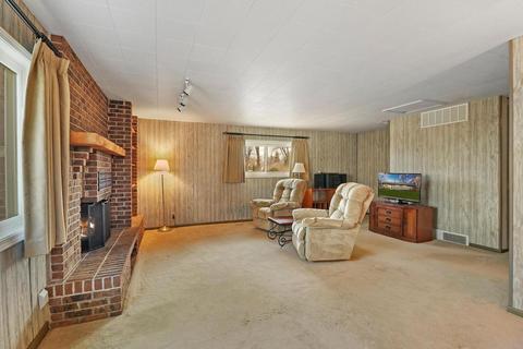 218 E Maxon Ln, Streamwood, IL 60107 photo 8