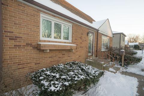 618 S Small Ave, Kankakee, IL 60901 photo 2