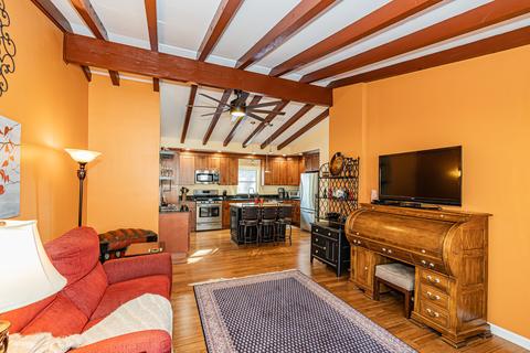 149 E Walnut Ave, Des Plaines, IL 60016 photo 8