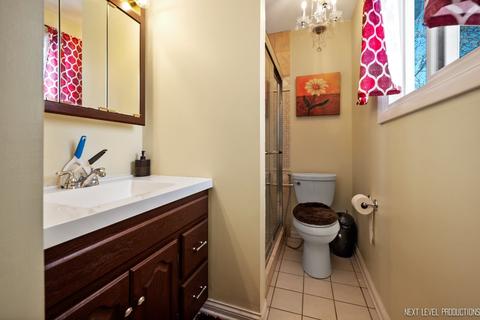 1477 Darwin Ln, Wheaton, IL 60189 photo 18