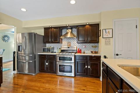 1477 Darwin Ln, Wheaton, IL 60189 photo 11
