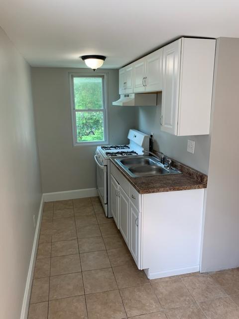 337 Cedar St, Aurora, IL 60506 photo 5