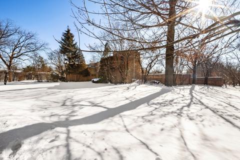 2044 Middlefork Rd, Northfield, IL 60093 photo 2