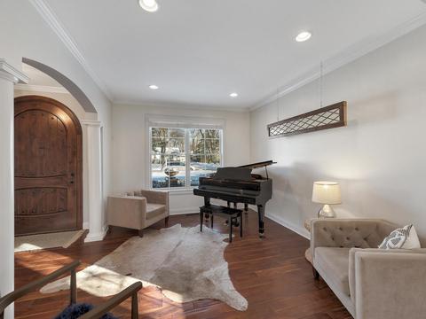 1010 Sunset Rd, Wheaton, IL 60189 photo 5
