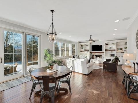 1010 Sunset Rd, Wheaton, IL 60189 photo 9