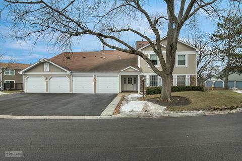 1550 Sandhurst Ct #A, Wheaton, IL 60189 photo 1