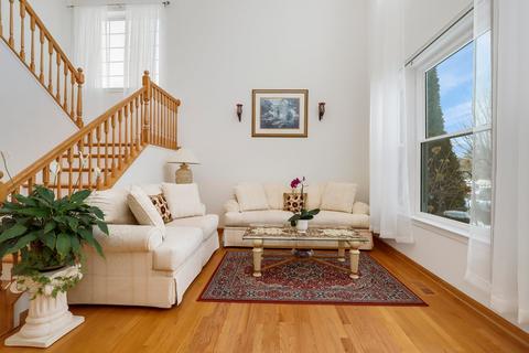 155 Lemans Dr, Wheeling, IL 60090 photo 2