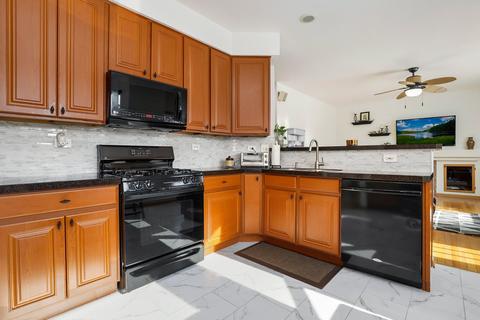 155 Lemans Dr, Wheeling, IL 60090 photo 10
