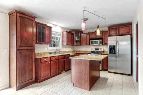 2002 Wakefield Ln, Bloomington, IL 61704 photo 14