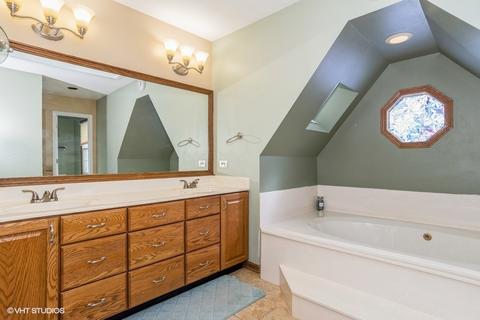 884 Francine Dr, Bartlett, IL 60103 photo 7